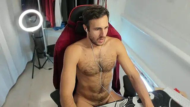 Snapshot of Raamoss chatting on October 9, 2025, 8:07 pm Raamoss online show from October 9, 2025, 8:07 pm