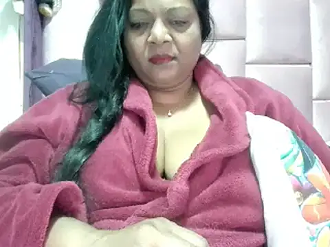 Snapshot of IndianDelia chatting on October 22, 2025, 3:07 am IndianDelia online show from October 22, 2025, 3:07 am