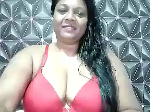 Snapshot of IndianDelia chatting on January 7, 2026, 6:10 pm IndianDelia online show from January 7, 2026, 6:10 pm