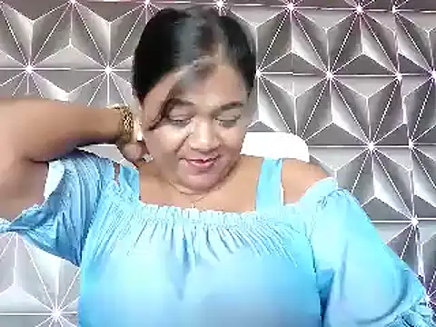 Snapshot of IndianDelia chatting on February 1, 2026, 10:14 am IndianDelia online show from February 1, 2026, 10:14 am