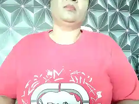 Snapshot of IndianDelia chatting on February 15, 2026, 2:03 pm IndianDelia online show from February 15, 2026, 2:03 pm