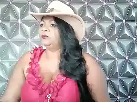 Snapshot of IndianDelia chatting on March 4, 2026, 4:40 am IndianDelia online show from March 4, 2026, 4:40 am