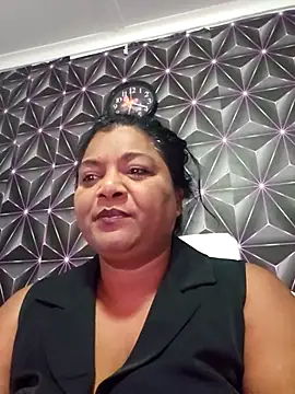 Snapshot of IndianDelia chatting on March 17, 2026, 4:17 am IndianDelia online show from March 17, 2026, 4:17 am