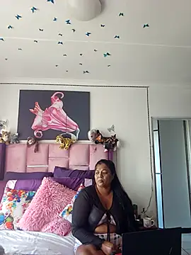 Snapshot of IndianDelia chatting on March 18, 2026, 5:32 am IndianDelia online show from March 18, 2026, 5:32 am