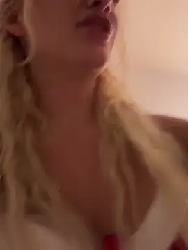 Snapshot of SerenaCloud chatting on December 24, 2024, 3:27 am SerenaCloud online show from December 24, 2024, 3:27 am