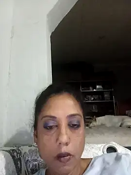 Mahi4luv online show from February 19, 2026, 10:50 pm