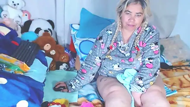 Snapshot of estrellita_fugaz16x chatting on September 22, 2025, 10:50 am estrellita fugaz16x online show from September 22, 2025, 10:50 am