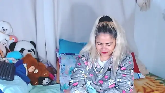 Snapshot of estrellita_fugaz16x chatting on October 1, 2025, 4:29 am estrellita fugaz16x online show from October 1, 2025, 4:29 am