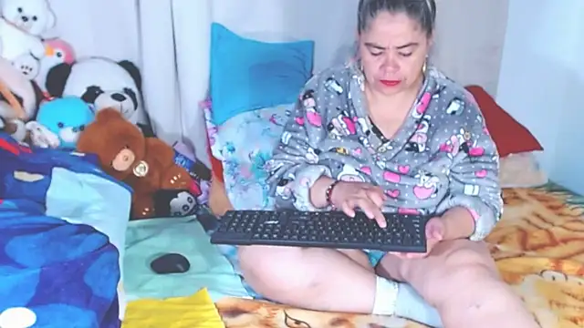 Snapshot of estrellita_fugaz16x chatting on October 2, 2025, 5:14 am estrellita fugaz16x online show from October 2, 2025, 5:14 am