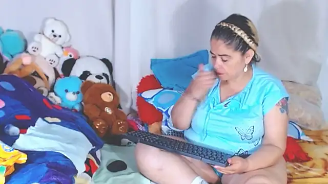 Snapshot of estrellita_fugaz16x chatting on October 5, 2025, 4:55 am estrellita fugaz16x online show from October 5, 2025, 4:55 am