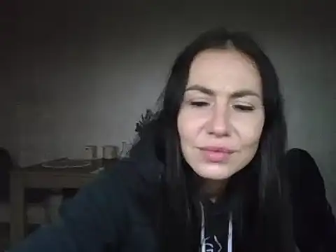 JulianaGold1 online show from January 7, 2025, 11:24 pm