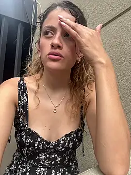 alana15 online show from December 16, 2024, 7:32 pm