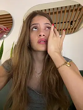 alana15 online show from December 28, 2024, 9:30 pm