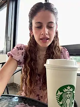 alana15 online show from March 18, 2025, 9:43 pm