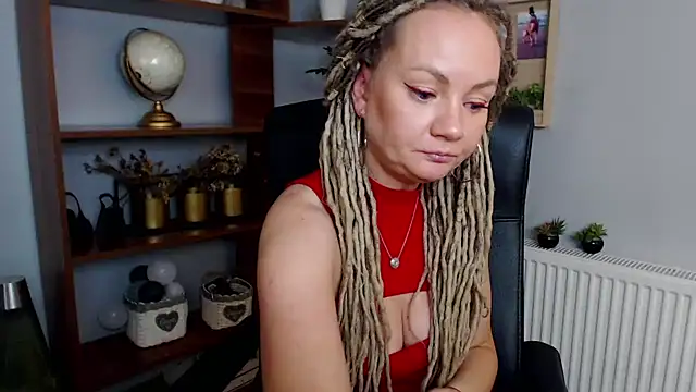 Snapshot of KayaMagic chatting on December 4, 2024, 3:54 pm KayaMagic online show from December 4, 2024, 3:54 pm