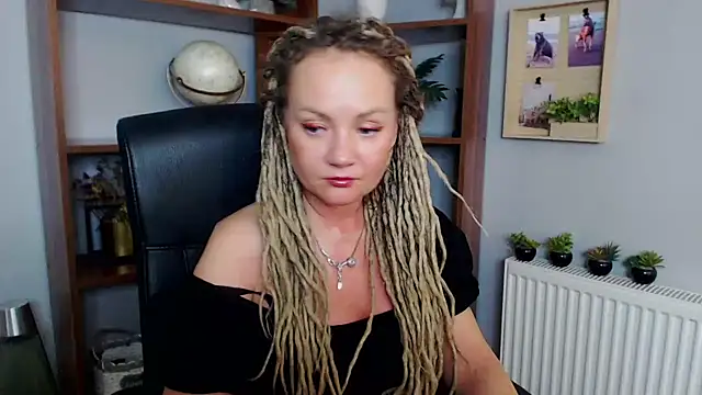 Snapshot of KayaMagic chatting on December 17, 2024, 6:53 pm KayaMagic online show from December 17, 2024, 6:53 pm