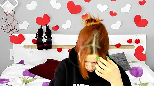 Red Fairy  online show from February 9, 2025, 12:52 pm