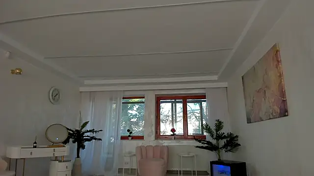 TiffanyHouston  online show from January 17, 2025, 7:19 am