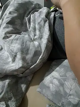 Snapshot of elenaUK chatting on November 14, 2025, 7:45 pm elenaUK online show from November 14, 2025, 7:45 pm