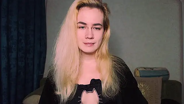 Snapshot of xxxcharismaaa chatting on December 4, 2024, 5:00 pm xxxcharismaaa online show from December 4, 2024, 5:00 pm