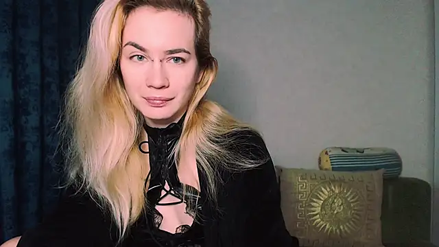 Snapshot of xxxcharismaaa chatting on December 6, 2024, 4:36 am xxxcharismaaa online show from December 6, 2024, 4:36 am