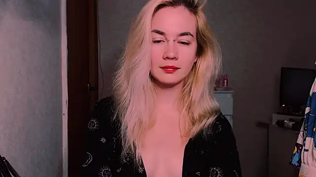 Snapshot of xxxcharismaaa chatting on September 19, 2025, 5:53 am xxxcharismaaa online show from September 19, 2025, 5:53 am