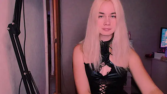 Snapshot of xxxcharismaaa chatting on September 30, 2025, 6:02 pm xxxcharismaaa online show from September 30, 2025, 6:02 pm