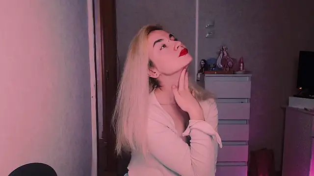 Snapshot of xxxcharismaaa chatting on November 1, 2025, 7:21 am xxxcharismaaa online show from November 1, 2025, 7:21 am