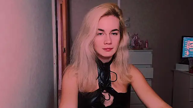 Snapshot of xxxcharismaaa chatting on November 4, 2025, 7:02 pm xxxcharismaaa online show from November 4, 2025, 7:02 pm