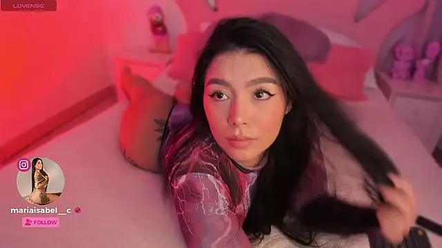 shantall vidales  online show from October 14, 2025, 2:23 am