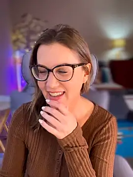 Snapshot of MaiseKnox chatting on May 1, 2026, 9:08 pm MaiseKnox online show from May 1, 2026, 9:08 pm