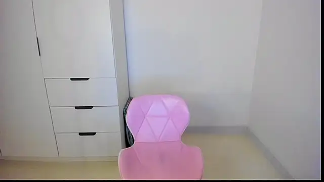 Snapshot of MiaStripDance chatting on November 2, 2025, 5:15 pm MiaStripDance online show from November 2, 2025, 5:15 pm