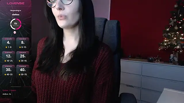 Snapshot of Alina_Lamour chatting on December 5, 2024, 6:55 pm Alina Lamour online show from December 5, 2024, 6:55 pm