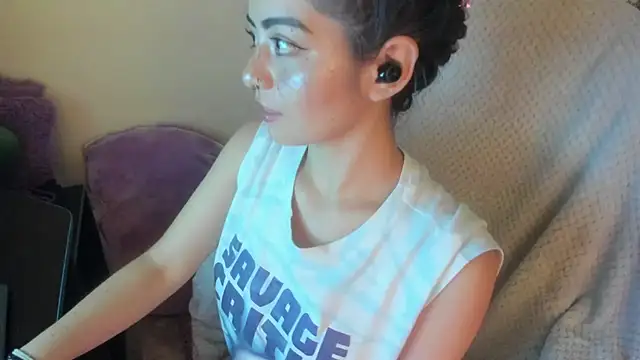 Snapshot of Sammysammy_ chatting on November 19, 2025, 7:08 am Sammysammy online show from November 19, 2025, 7:08 am