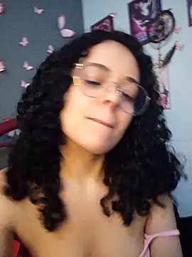 Snapshot of NinaSweet2 chatting on September 19, 2025, 4:03 am NinaSweet2 online show from September 19, 2025, 4:03 am