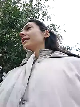 JoLeNe27 online show from September 28, 2025, 5:35 am