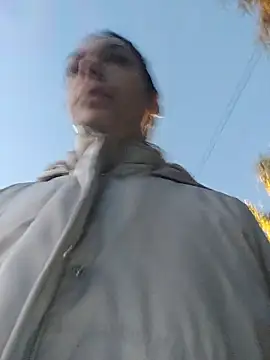 JoLeNe27 online show from October 16, 2025, 4:35 am