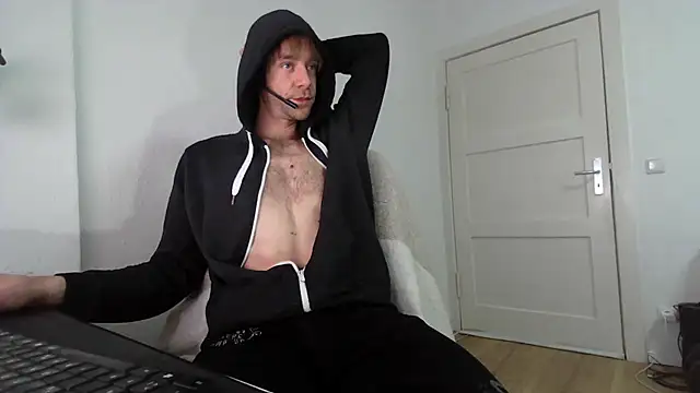 Snapshot of fit_ass_2021 chatting on February 5, 2026, 10:09 am fit ass 2021 online show from February 5, 2026, 10:09 am