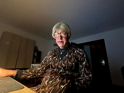 Erika trav07 online show from September 16, 2025, 9:16 pm