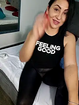 charrlote love online show from March 19, 2026, 2:32 pm