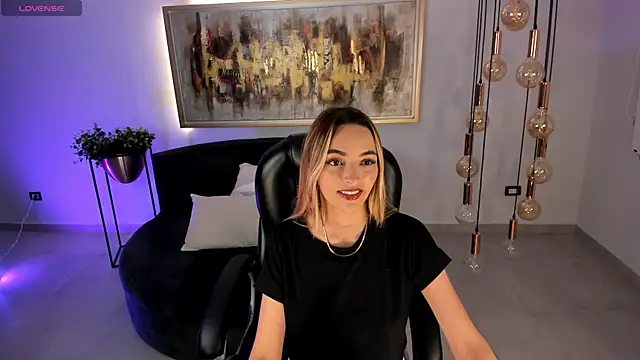 Snapshot of MelissaMoore_ chatting on March 3, 2026, 2:39 am MelissaMoore online show from March 3, 2026, 2:39 am