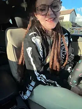 Snapshot of BlaizeyBBy chatting on January 6, 2026, 11:51 pm BlaizeyBBy online show from January 6, 2026, 11:51 pm