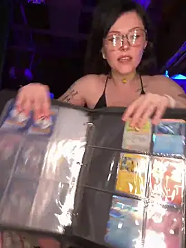 Snapshot of BlaizeyBBy chatting on February 24, 2026, 4:21 am BlaizeyBBy online show from February 24, 2026, 4:21 am