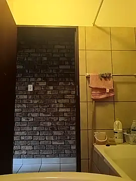 Galcraze online show from February 22, 2025, 1:35 pm