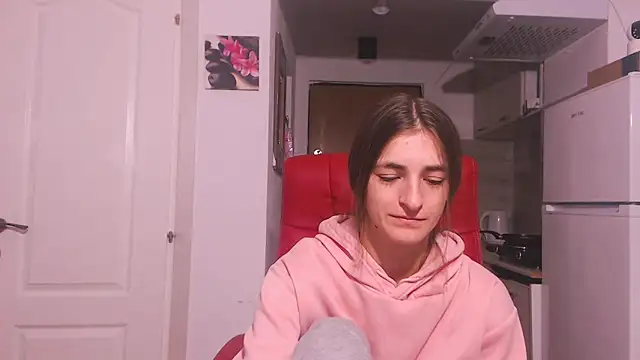 simyhvn online show from November 17, 2025, 5:57 am