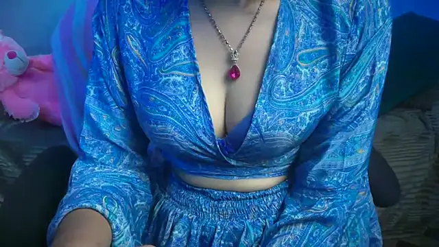 Snapshot of Queen_Angelena chatting on May 3, 2026, 5:24 am Queen Angelena online show from May 3, 2026, 5:24 am