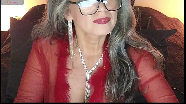 Snapshot of milfettefab chatting on February 10, 2025, 12:30 am milfettefab online show from February 10, 2025, 12:30 am