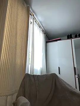 Snapshot of xlovelygirlx chatting on October 4, 2025, 5:00 pm xlovelygirlx online show from October 4, 2025, 5:00 pm