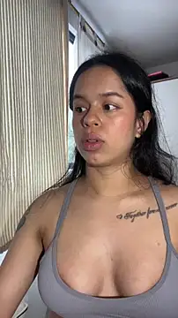 Snapshot of xlovelygirlx chatting on October 10, 2025, 5:45 pm xlovelygirlx online show from October 10, 2025, 5:45 pm