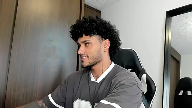 Alessandro Vanni online show from January 8, 2025, 9:12 pm